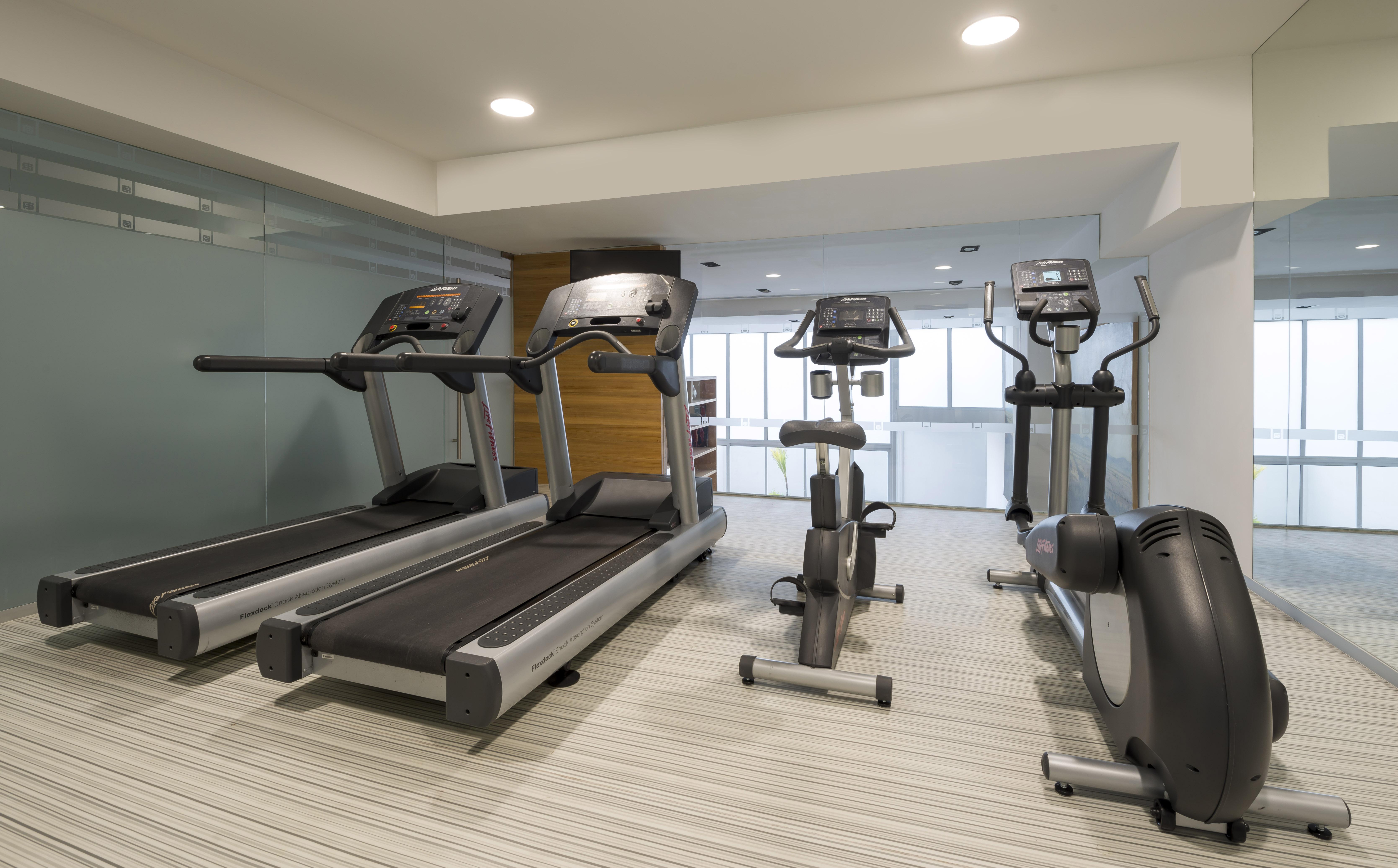 Camino Real Puebla Angelopolis Hotel Exterior foto A gym
