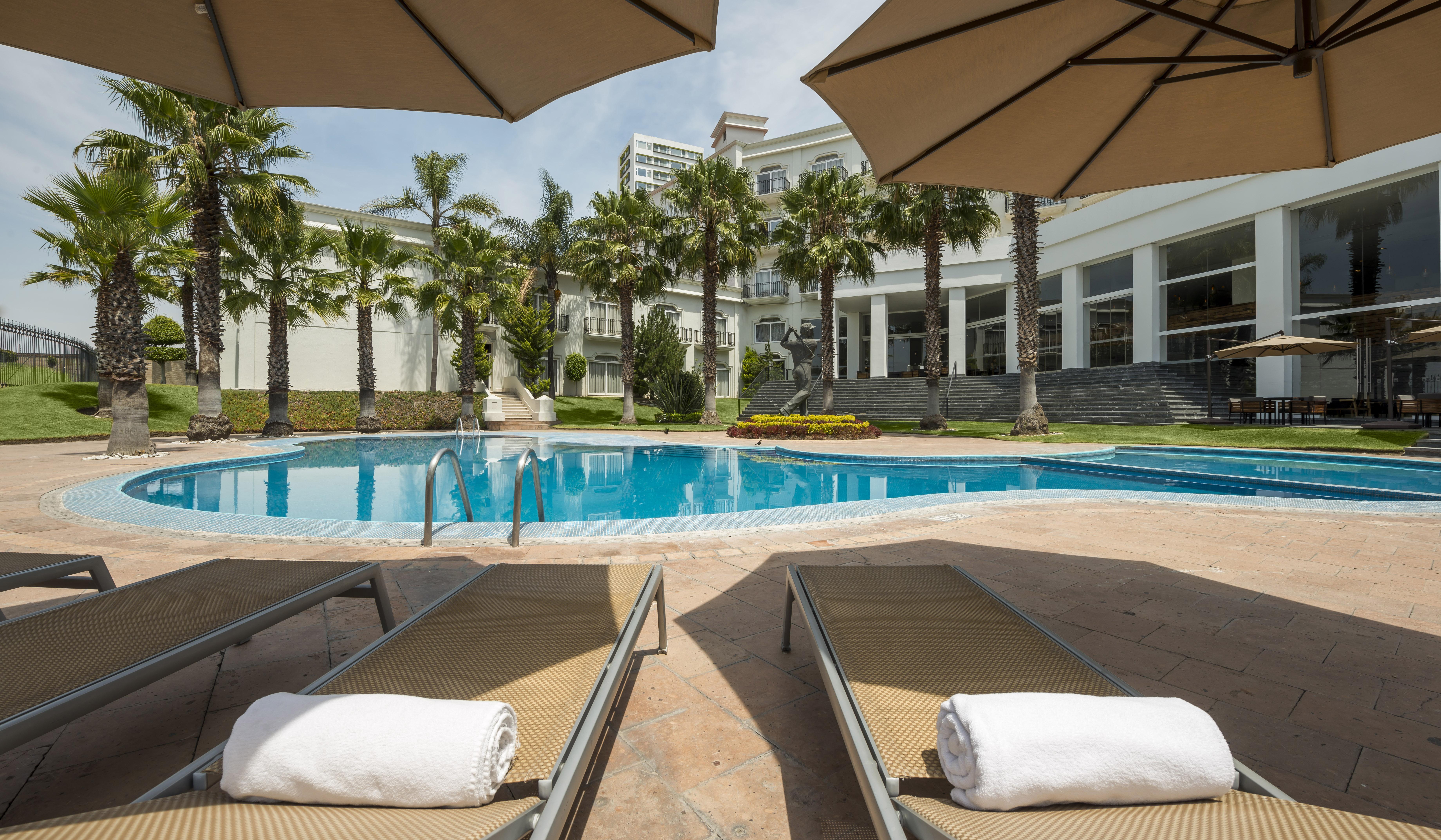 Camino Real Puebla Angelopolis Hotel Exterior foto Pool at the hotel