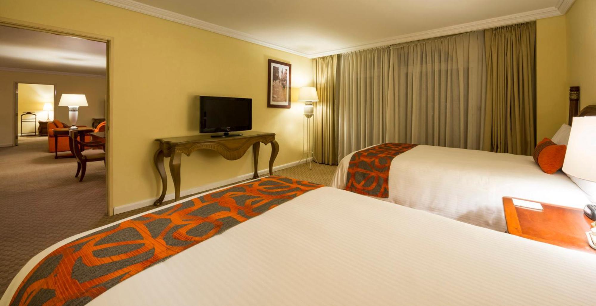 Camino Real Puebla Angelopolis Hotel Exterior foto A guest room at the Hilton San Francisco